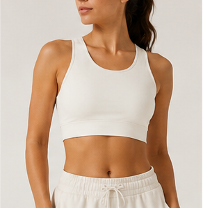 Top deportivo blanco